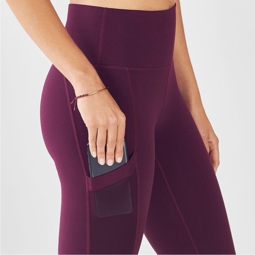 Fabletics on the go Mila leggings small pockets NWOT Powerhold